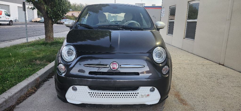 2016 FIAT 500 Image 6