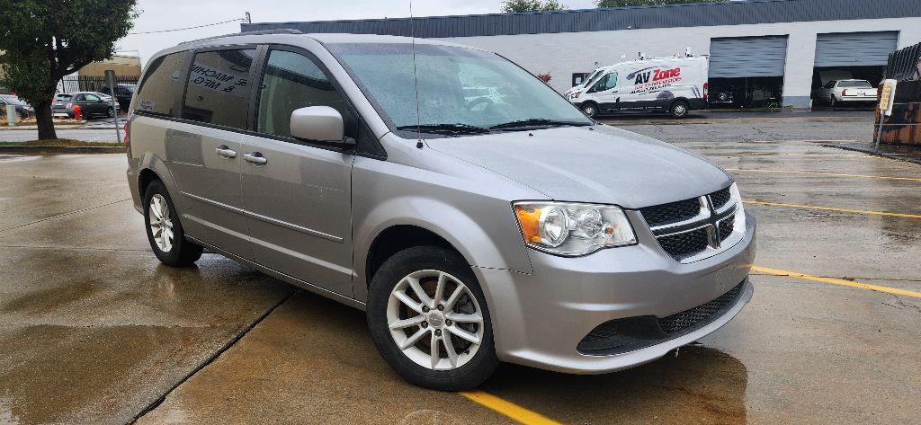 2015 Dodge Grand Caravan Image 2