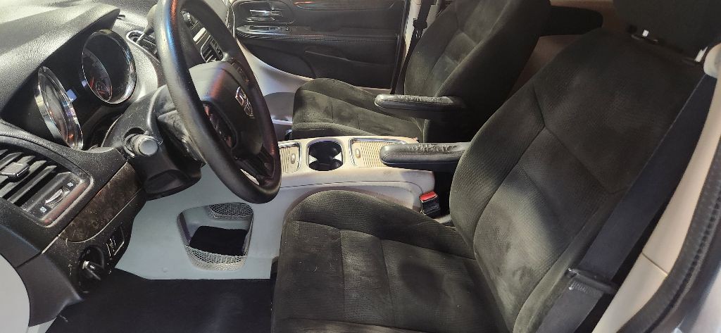 2015 Dodge Grand Caravan Image 9