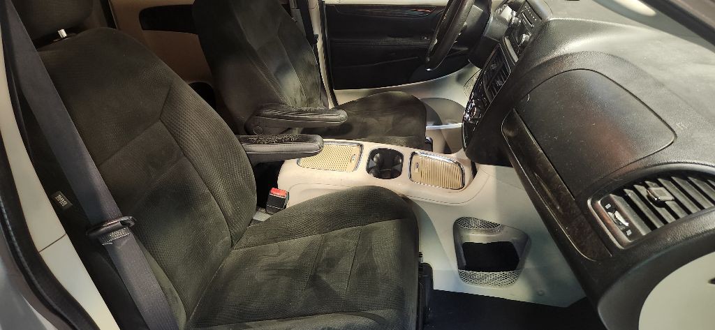 2015 Dodge Grand Caravan Image 11