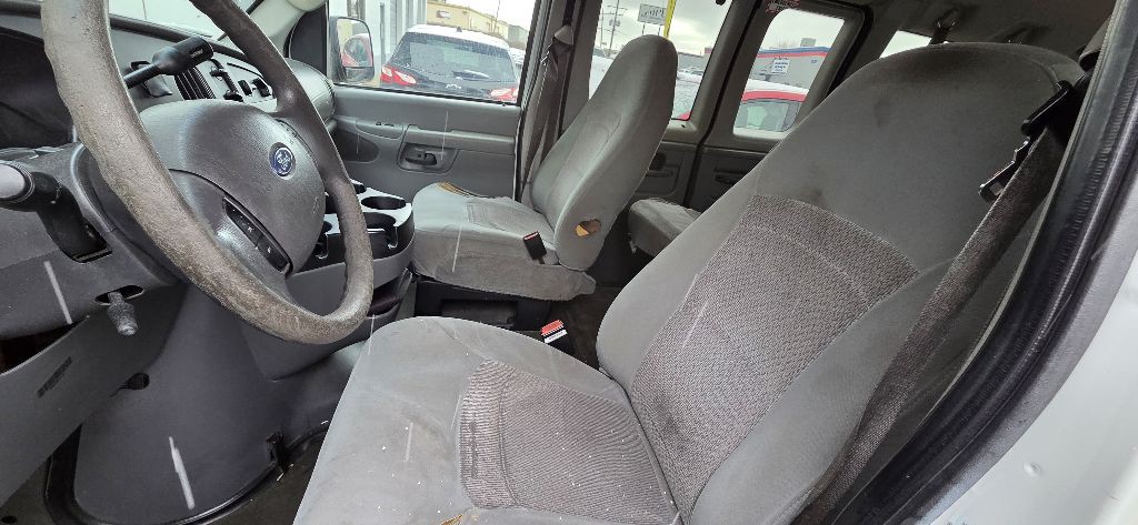 2006 Ford Econoline Image 6