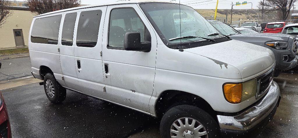 2006 Ford Econoline Image 11