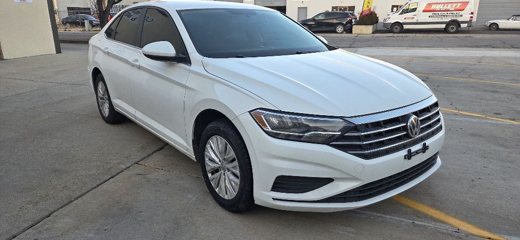 2019 Volkswagen Jetta Image 1