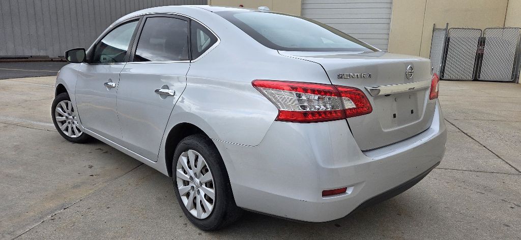 2015 Nissan Sentra Image 3
