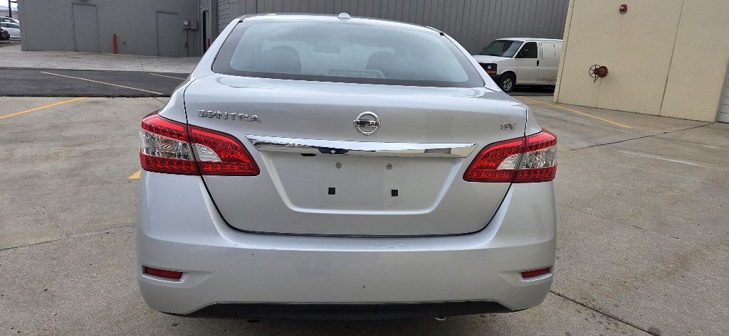 2015 Nissan Sentra Image 6