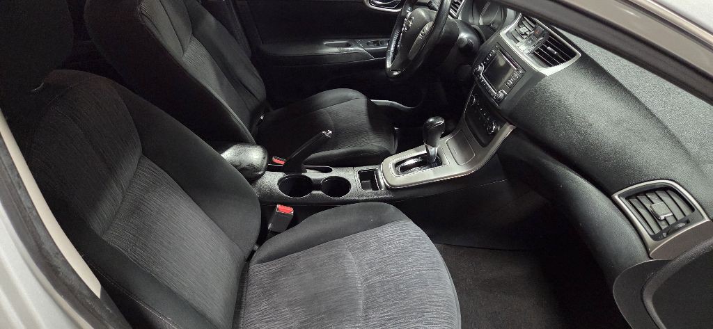 2015 Nissan Sentra Image 12
