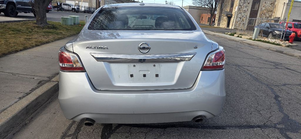 2015 Nissan Altima Image 6