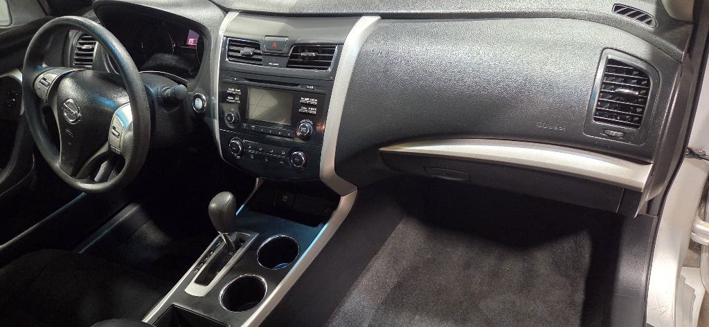 2015 Nissan Altima Image 11