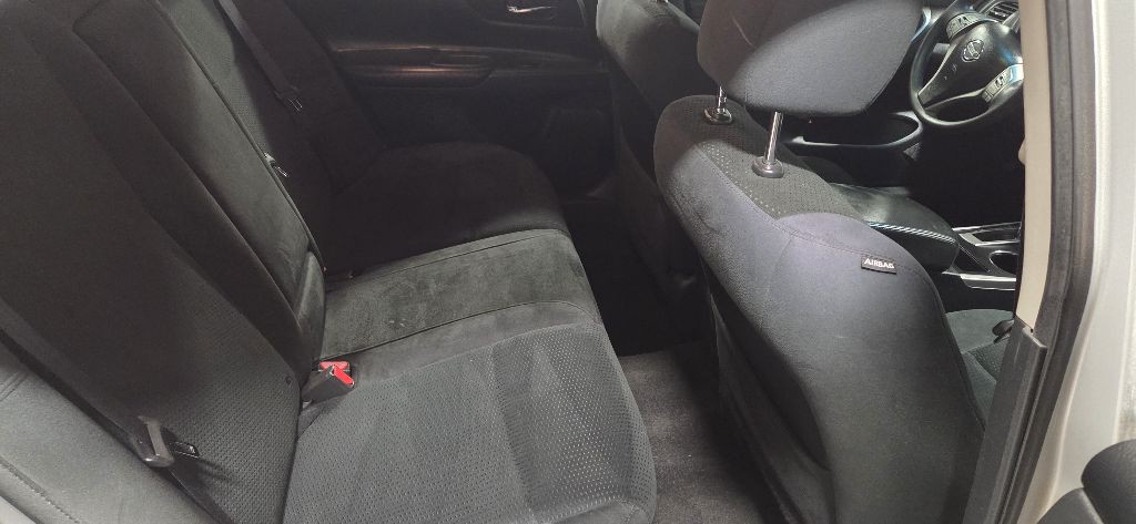 2015 Nissan Altima Image 13