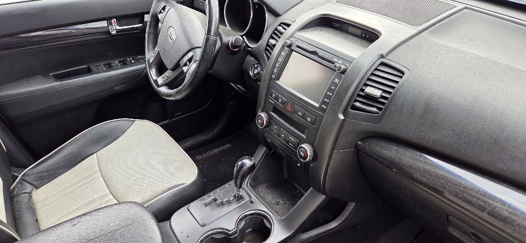 2013 Kia Sorento Image 9