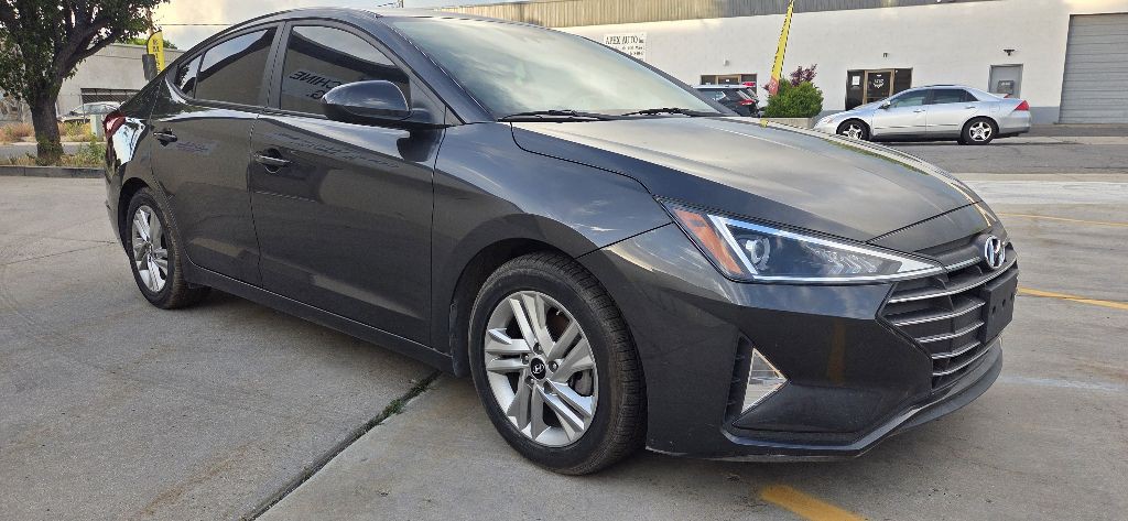 2020 Hyundai Elantra Image 2