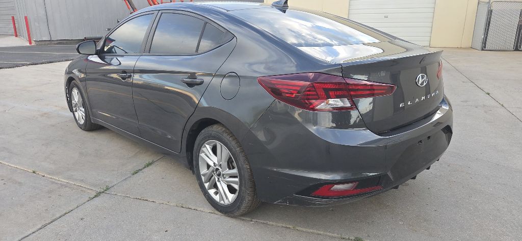 2020 Hyundai Elantra Image 3