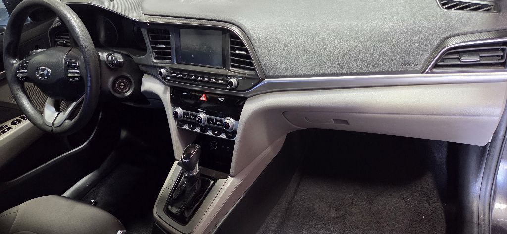 2020 Hyundai Elantra Image 11