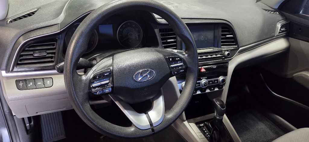 2020 Hyundai Elantra Image 12