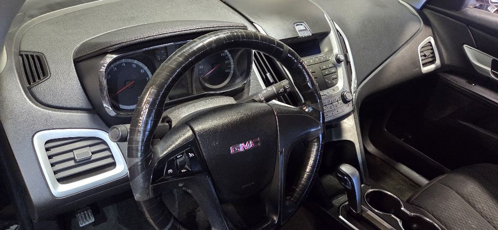 2010 GMC Terrain Image 11