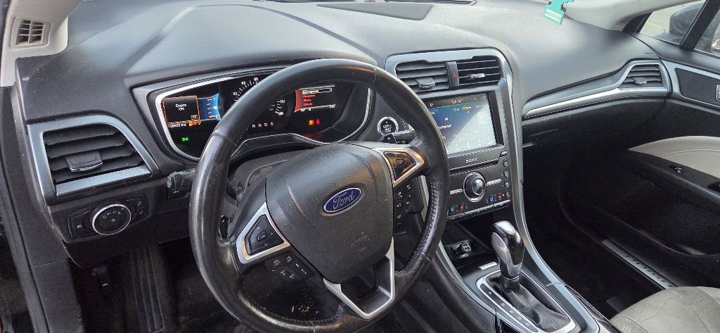 2016 Ford Fusion Image 10