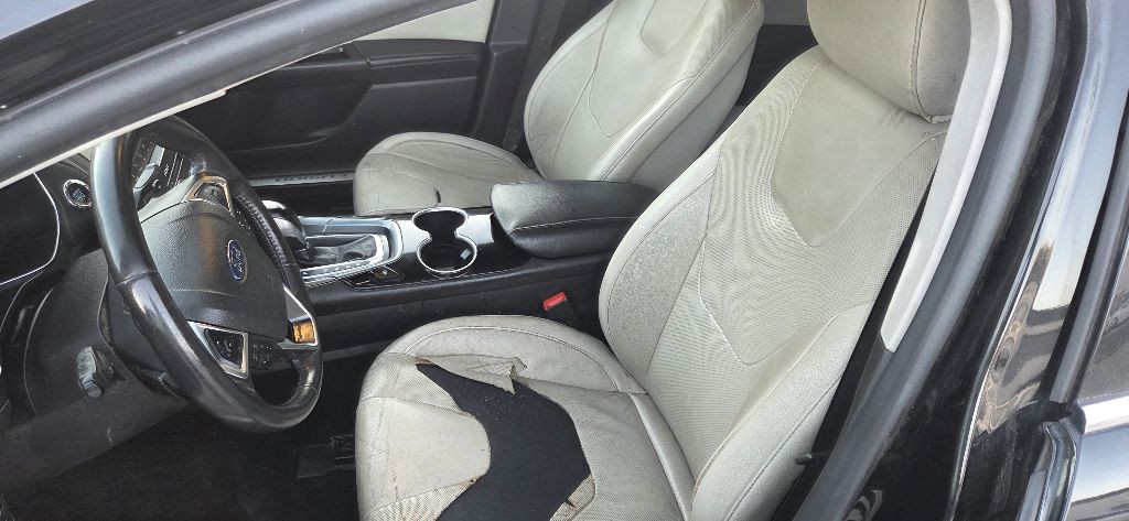 2016 Ford Fusion Image 12