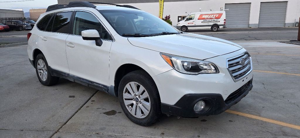 2016 Subaru Outback Image 2