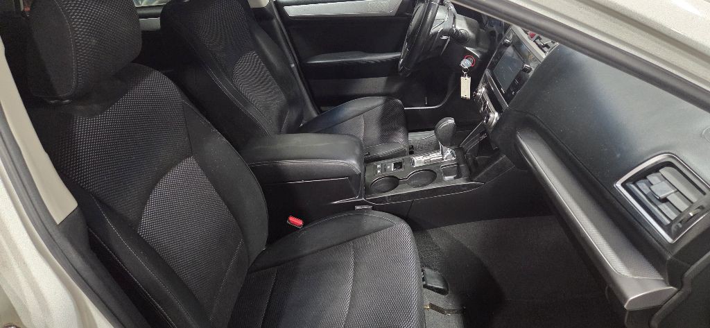 2016 Subaru Outback Image 11
