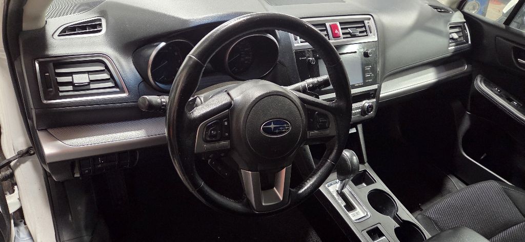 2016 Subaru Outback Image 12