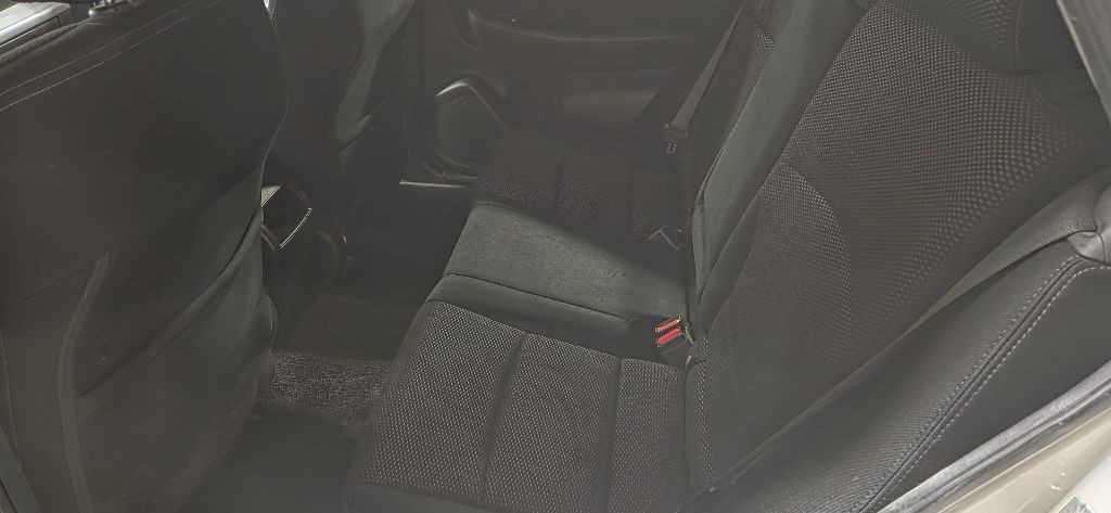 2016 Subaru Outback Image 13