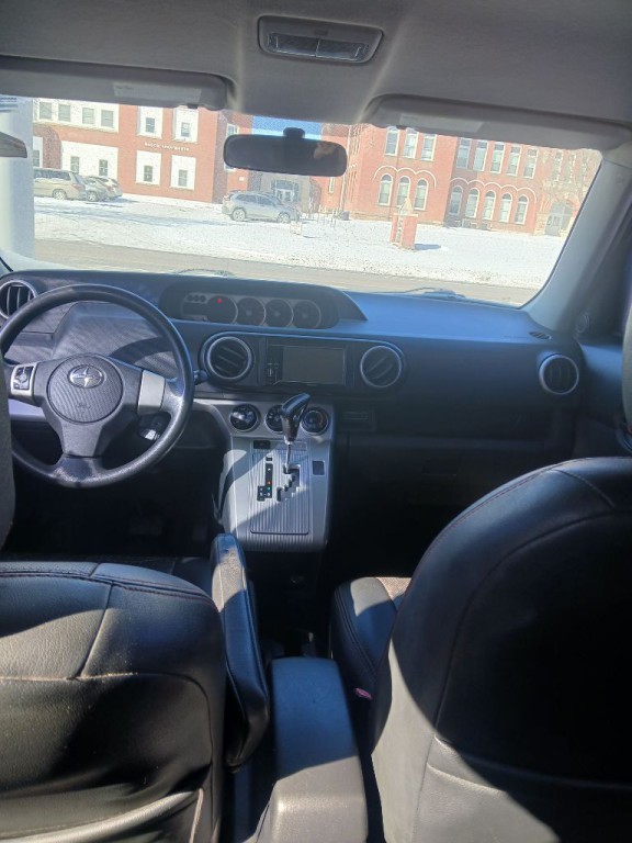 2008 Scion xB Image 20