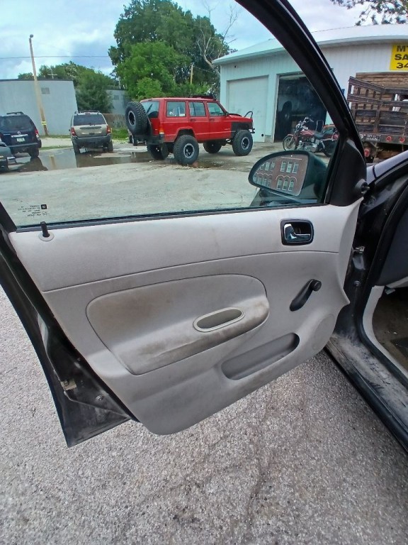 2007 Chevrolet Cobalt Image 12