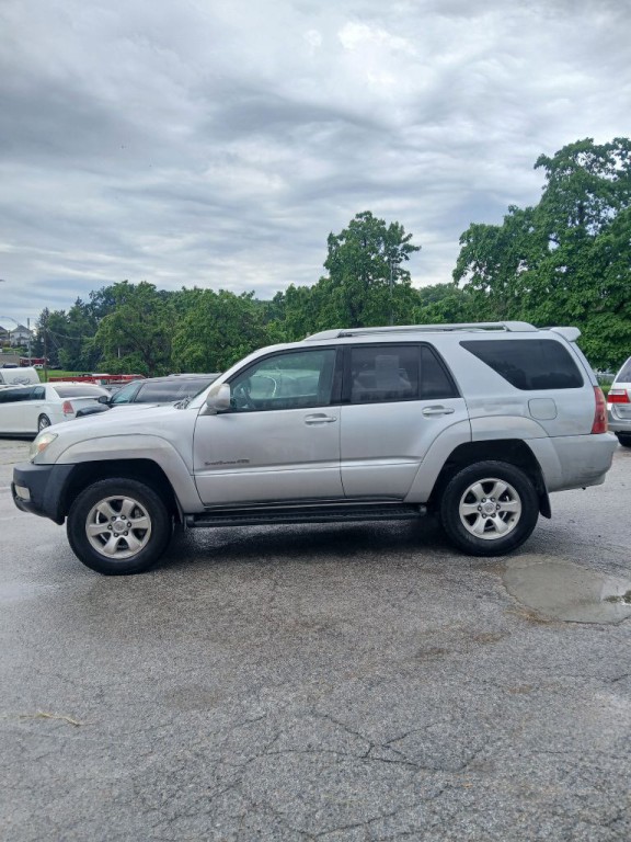2004 Toyota 4Runner Image 2