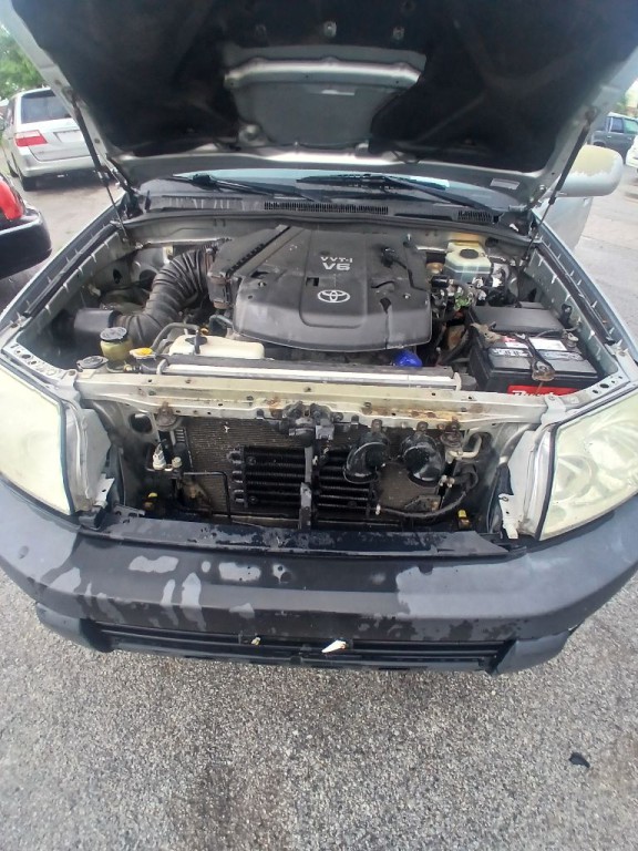 2004 Toyota 4Runner Image 11