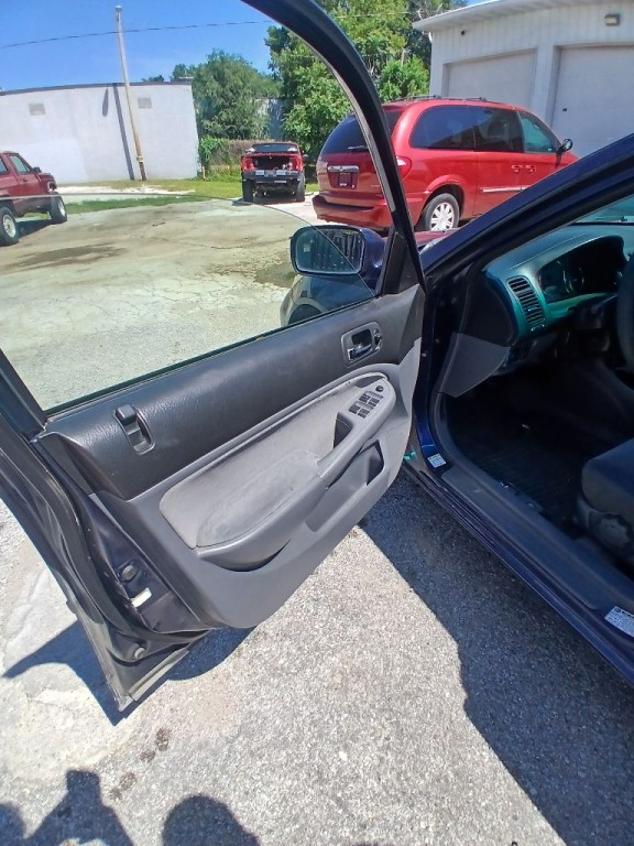 2005 Honda Civic Image 10