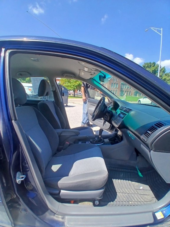 2005 Honda Civic Image 14