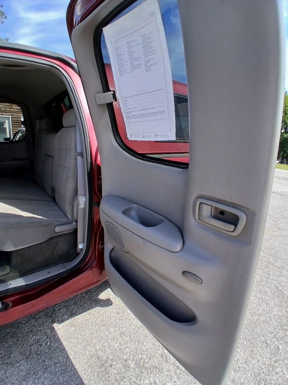 2002 Toyota Tundra Image 11