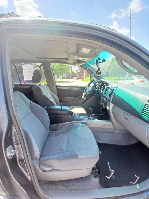 2003 Toyota 4Runner Image 18