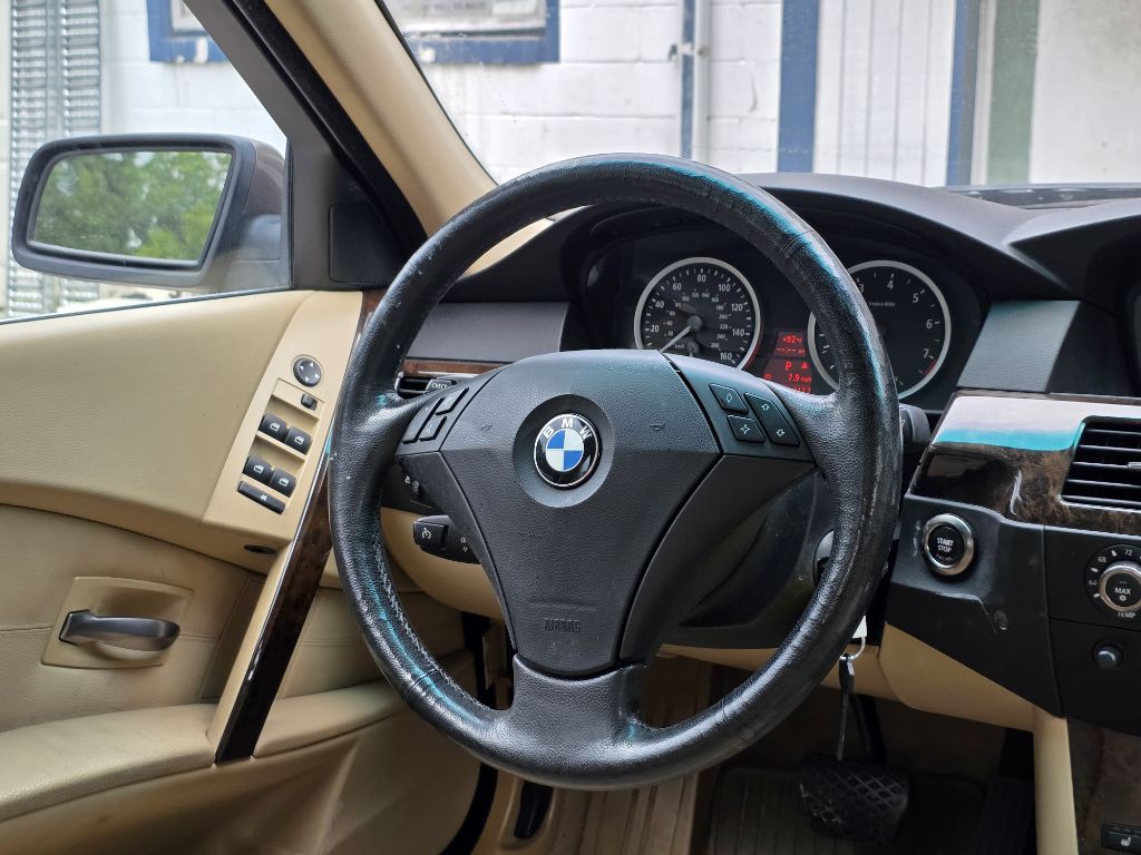 2006 BMW 5 Series Image 12