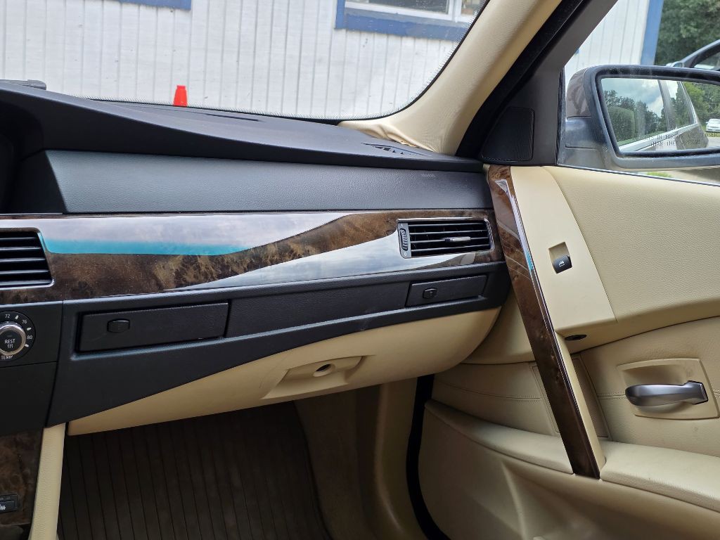 2006 BMW 5 Series Image 13
