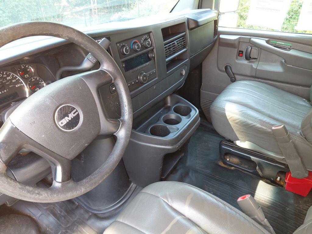 2012 GMC Savana Image 8