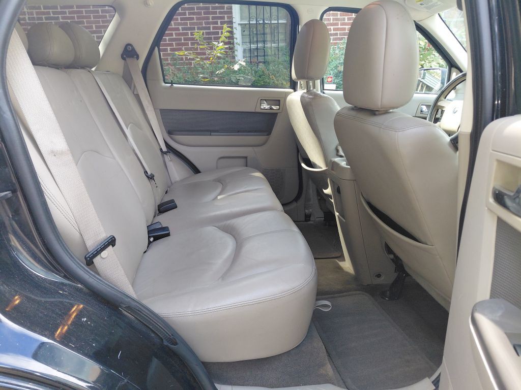 2009 Mercury Mariner Image 10