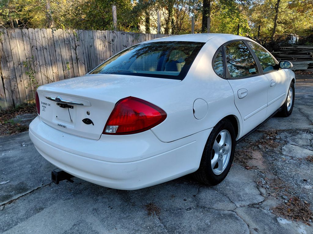 2003 Ford Taurus Image 3