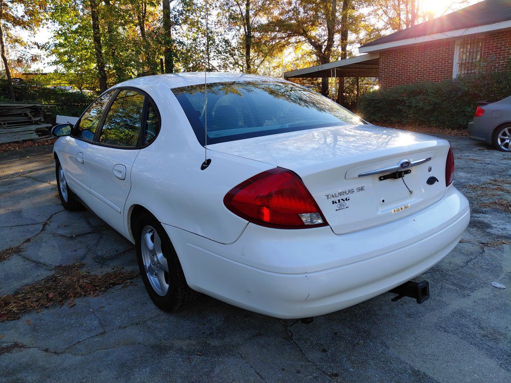 2003 Ford Taurus Image 4