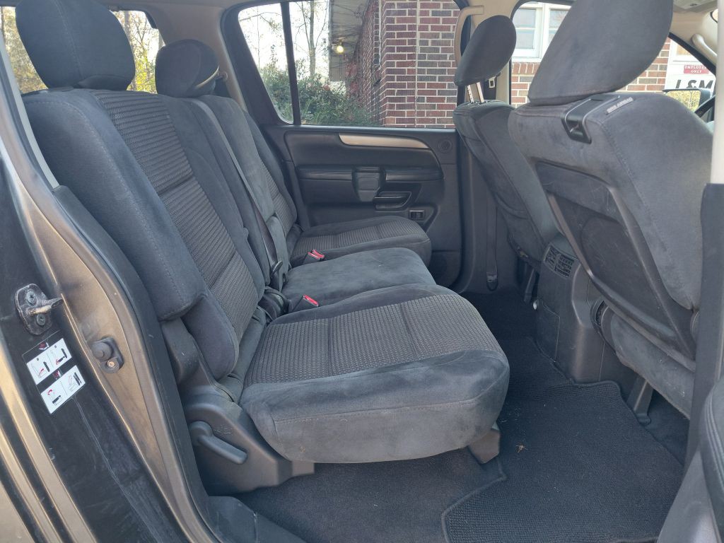 2011 Nissan Armada Image 10