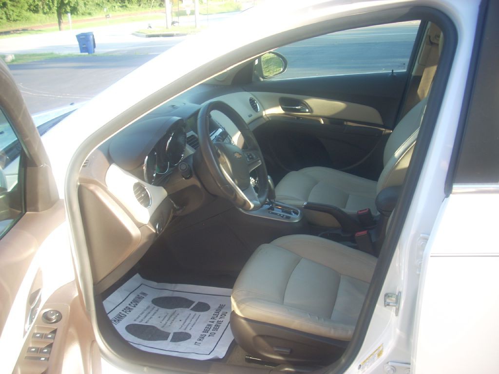 2014 Chevrolet Cruze Image 5