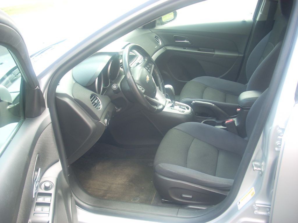 2014 Chevrolet Cruze Image 5