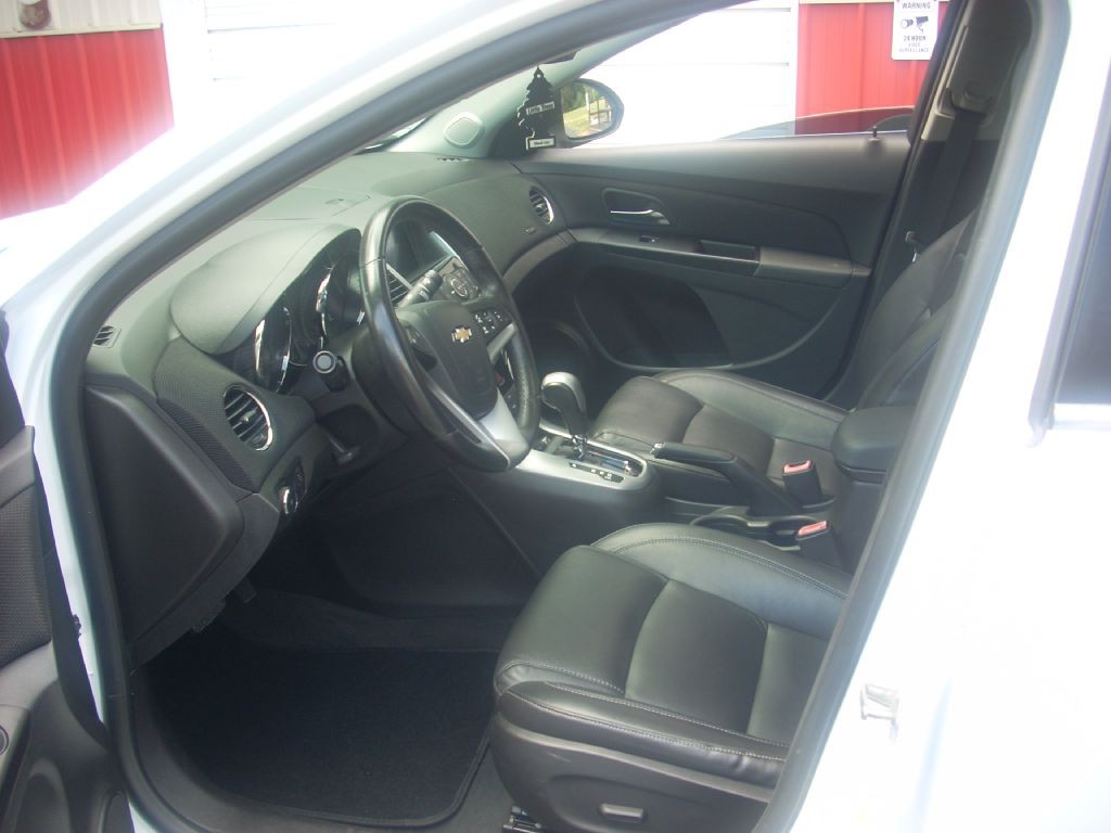 2014 Chevrolet Cruze Image 5
