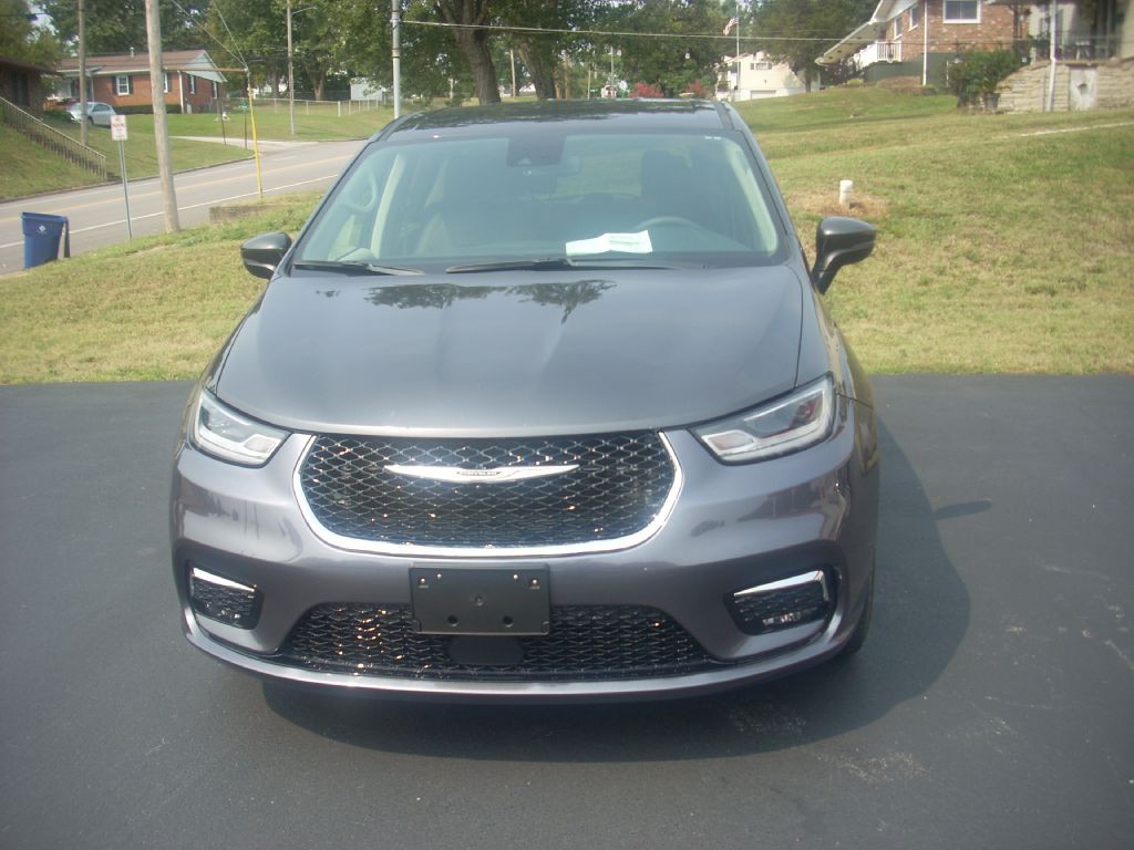 2023 Chrysler Pacifica Image 4