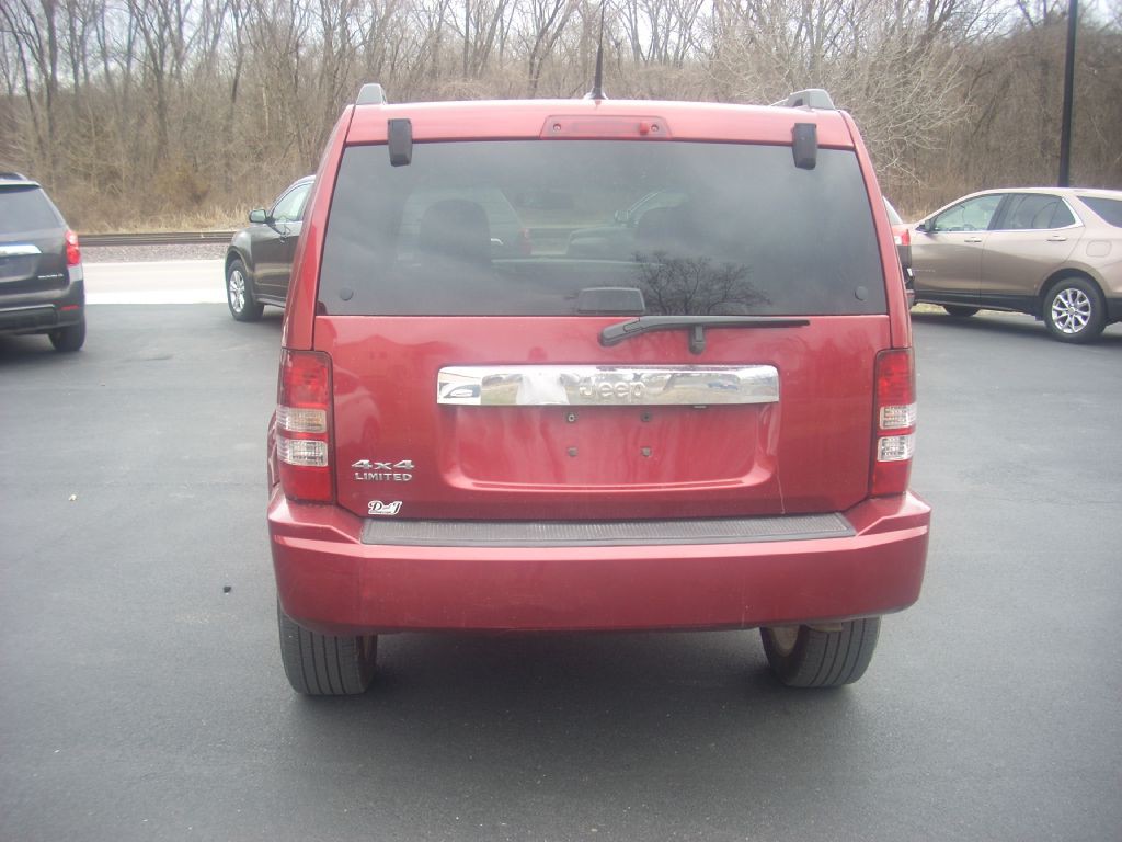 2012 Jeep Liberty Image 2