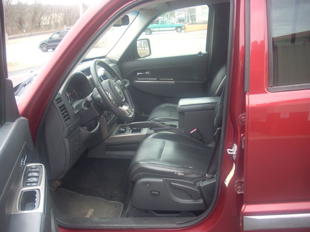 2012 Jeep Liberty Image 5