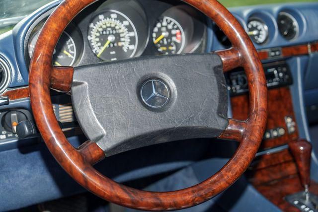 1988 Mercedes-Benz 560-Class Image 6
