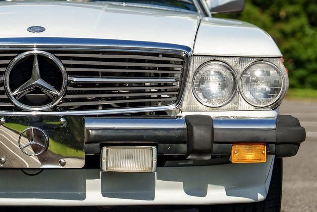 1988 Mercedes-Benz 560-Class Image 33
