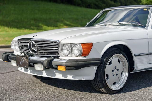 1988 Mercedes-Benz 560-Class Image 42