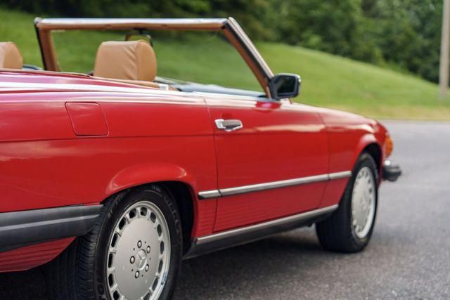 1987 Mercedes-Benz 560-Class Image 14
